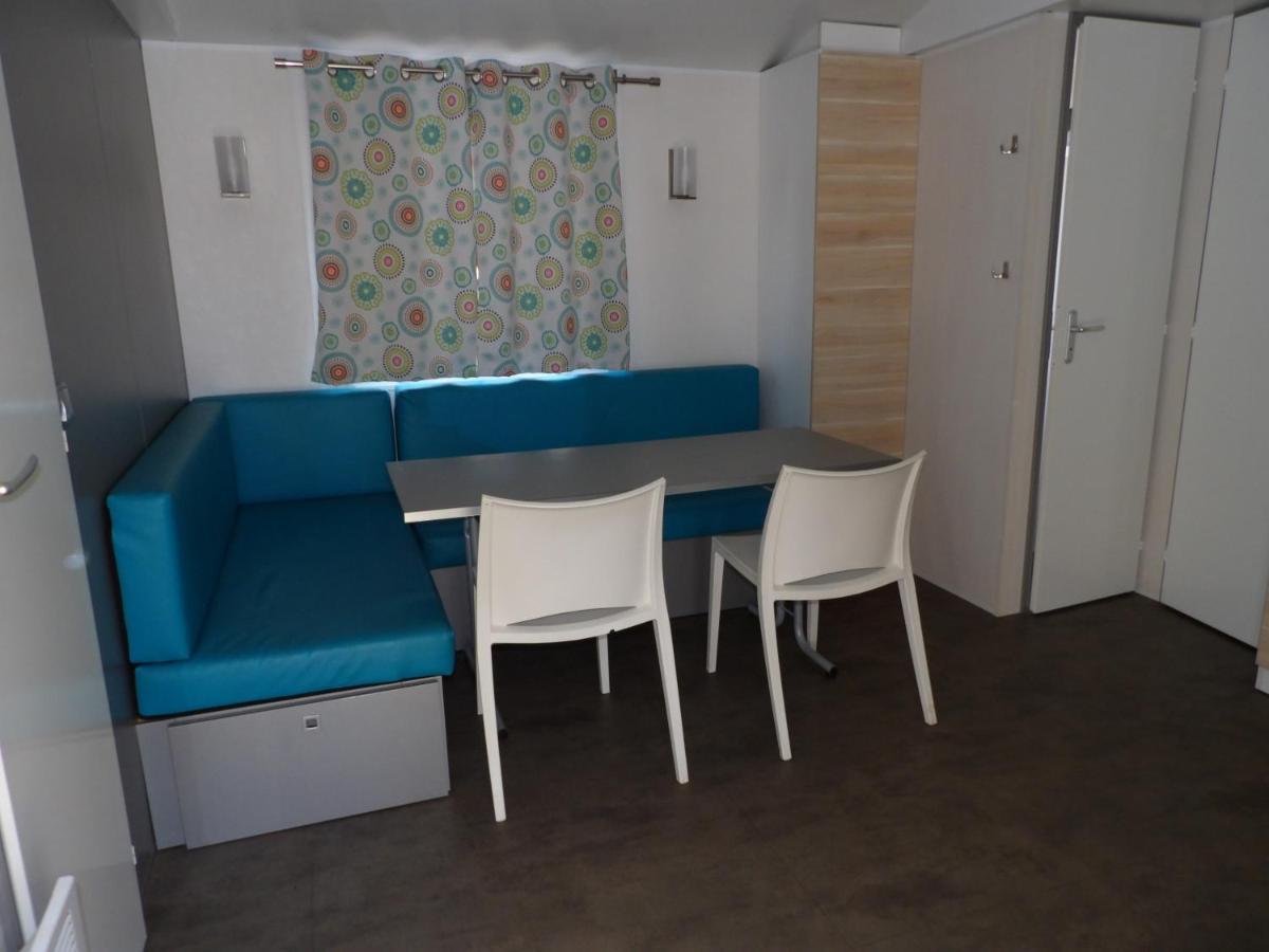 Mobil-Home Terrasse Semi-Couverte Limeuil Exterior photo